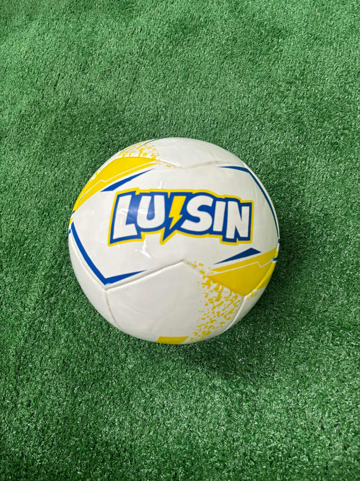 BOLA TROPA DO RAIO – Luisin